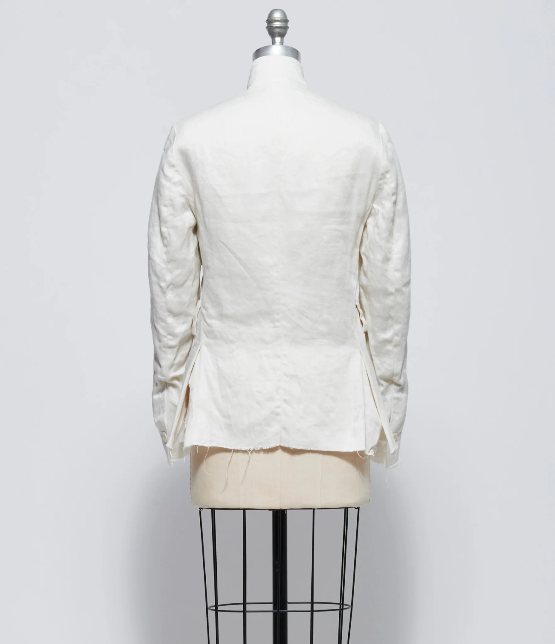 Elena Dawson Swan Linen 9X Short Blazer Peak with Large Mophead Brooch - Image 3