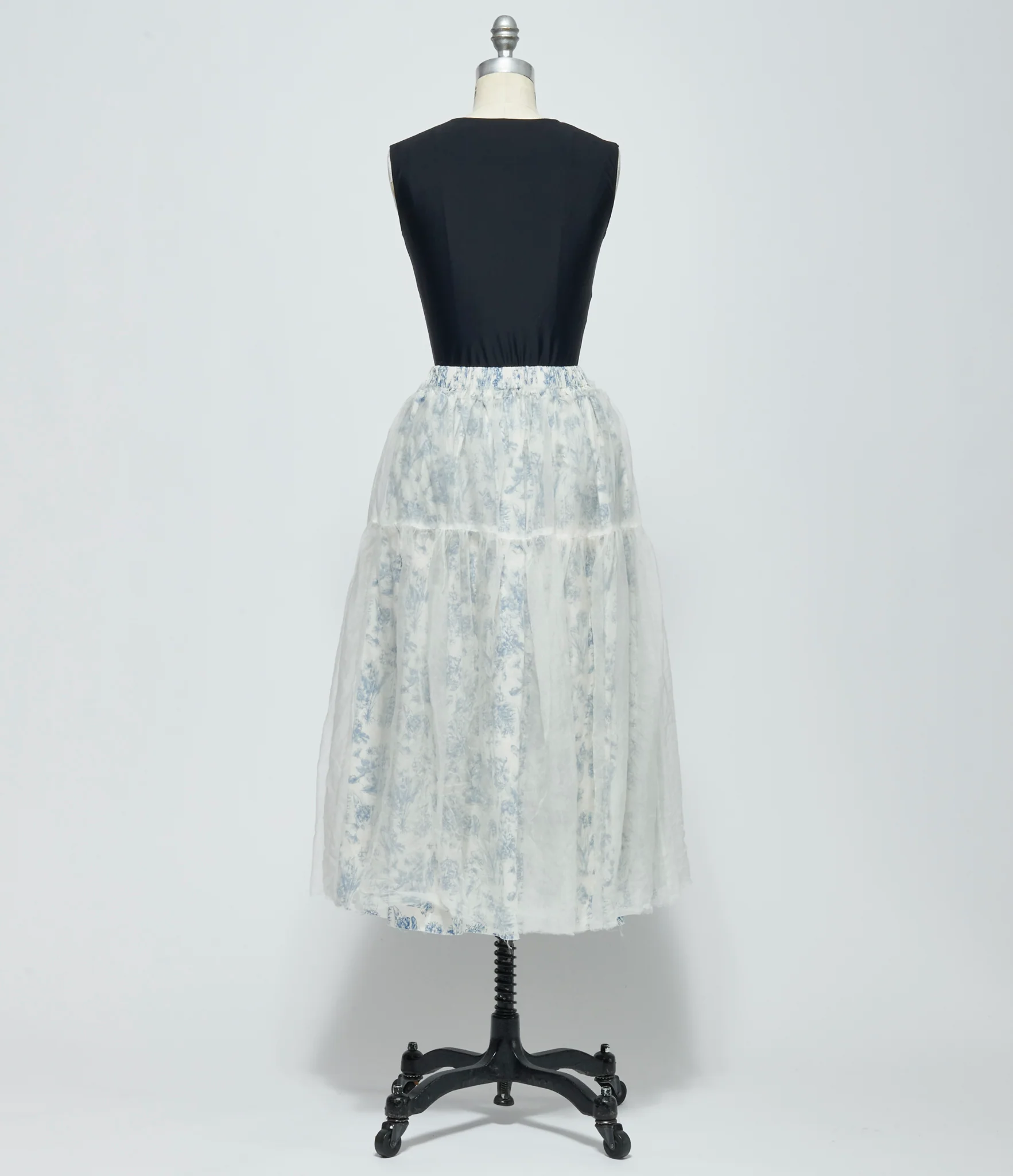 SS26 A Tentative Atelier Womens Layered Tiered Floral Skirt - Image 3